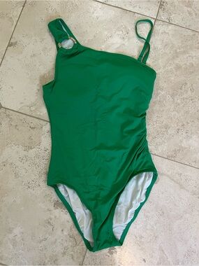 Woman’s One-Shoulder Green Swimsuit